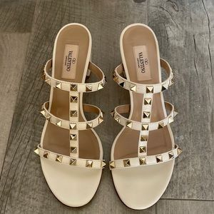 Rockstud Calfskin Leather Slide Sandal 60MM